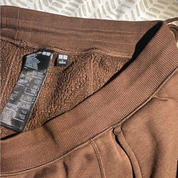 Uniqlo Brown Heattech Pile-Lined Sweatpants - Picture 4 of 4